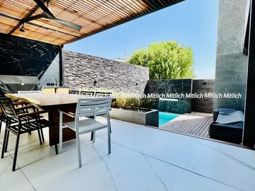 Casa en venta recámara en planta baja Fracc. Bosques de San Francisco. $23,800,000.