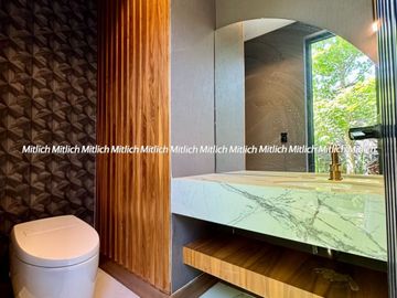 Casa en venta recámara en planta baja Fracc. Bosques de San Francisco. $23,800,000.
