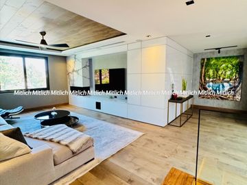 Casa en venta recámara en planta baja Fracc. Bosques de San Francisco. $23,800,000.