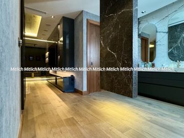 Casa en venta recámara en planta baja Fracc. Bosques de San Francisco. $23,800,000.