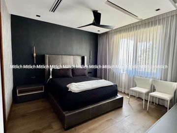 Casa en venta recámara en planta baja Fracc. Bosques de San Francisco. $23,800,000.