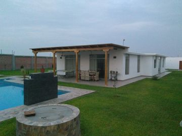 Venta CASA de CAMPO en Chincha