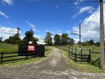 SE VENDE CASA EN PARCELA 6 DORMITORIOS 3 BAÑOS EN OSORNO UF 7900