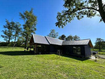 SE VENDE CASA EN PARCELA 6 DORMITORIOS 3 BAÑOS EN OSORNO UF 7900