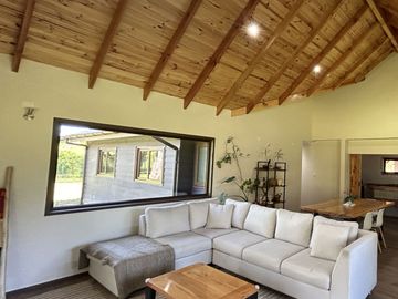 SE VENDE CASA EN PARCELA 6 DORMITORIOS 3 BAÑOS EN OSORNO UF 7900