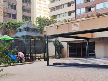 ¡Atención Inversionistas! Dpto. en venta 1 D + 1 B+ Bodega. Excelente ubicación.