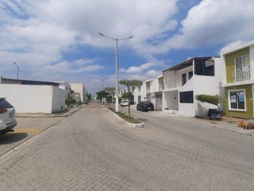 CASA 67.00m2 VIA A DAULE