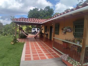 Venta hermosa Casa Finca, Vereda La Matica, Girardota, Ant.