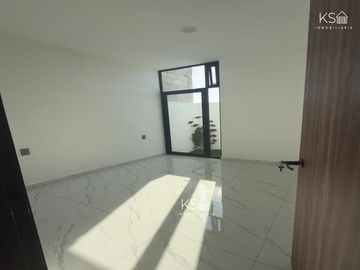 CASA EN VENTA FRACCIONAMIENTO PRADOS DE SAN CRISTOBAL
