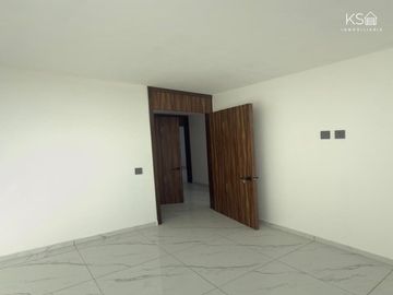 CASA EN VENTA FRACCIONAMIENTO PRADOS DE SAN CRISTOBAL