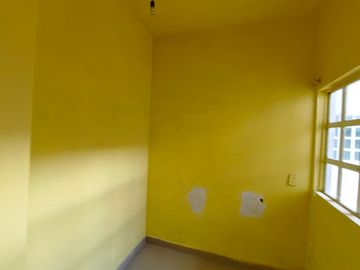 Casa en Venta en Jardines de Morelos Secc Islas con Local y 3 departamentos