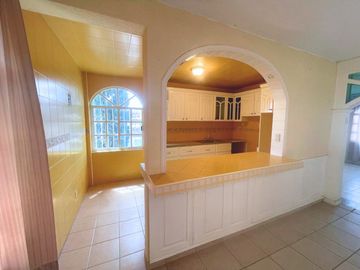 Casa en Venta en Jardines de Morelos Secc Islas con Local y 3 departamentos