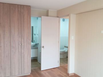 Vendo Departamento 2 dormitorios en Lince Vista a Calle