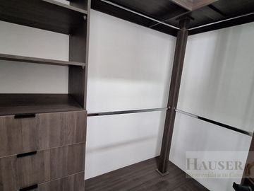 Venta de Moderna Casa en Privada Cerca Walmart Avila Camacho