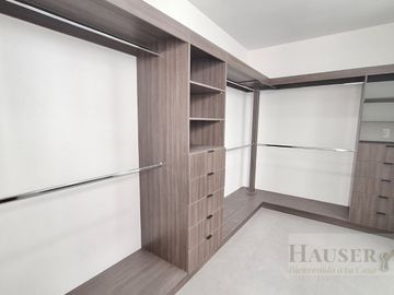 Venta de Moderna Casa en Privada Cerca Walmart Avila Camacho