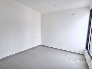 Venta de Moderna Casa en Privada Cerca Walmart Avila Camacho