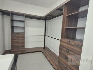 Venta de Moderna Casa en Privada Cerca Walmart Avila Camacho