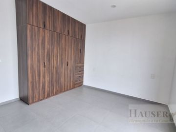 Venta de Moderna Casa en Privada Cerca Walmart Avila Camacho