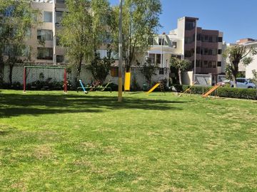 Departamento en venta - Urb. Los Girasoles - Cayma