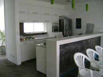 Casa de playa en condominio privado con gran potencial en Farallones- Chocalla