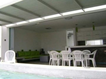 Casa de playa en condominio privado con gran potencial en Farallones- Chocalla