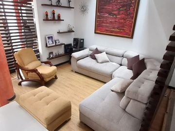 SE VENDE CASA BARRIO LAS QUINTAS TUNJA