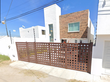 Excelente oportunidad, linda casita muy bien ubicada
