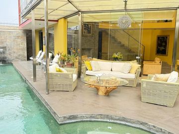 HERMOSA CASA, MODERNA, INTELIGENTE VENDO A PRECIO DE OCASION