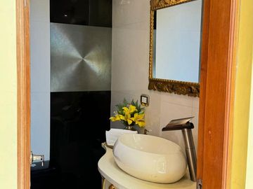 HERMOSA CASA, MODERNA, INTELIGENTE VENDO A PRECIO DE OCASION