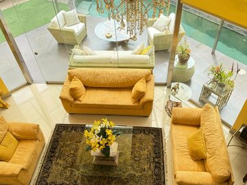 HERMOSA CASA, MODERNA, INTELIGENTE VENDO A PRECIO DE OCASION