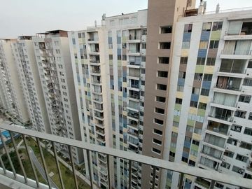 Vive en las alturas con estilo: Departamento en Piso 19 – Club Los Nogales (Santa Anita / El Agustino)