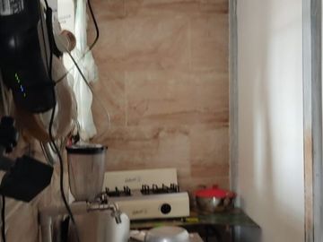 Venta de casa de 3 niveles con piscina en Melgar – Barrio Sicomoro