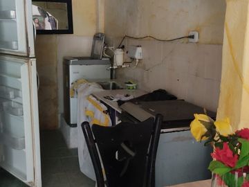 Venta de casa de 3 niveles con piscina en Melgar – Barrio Sicomoro
