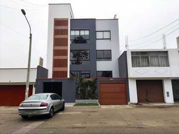 Vendo hermoso departamento en el distrito de  La Molina 210mt2