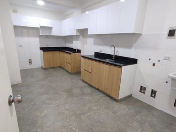 Vendo hermoso departamento en el distrito de  La Molina 210mt2