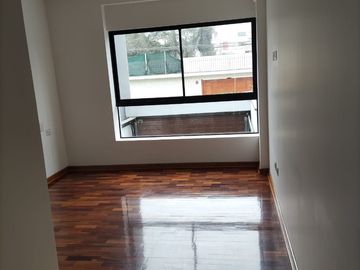 Vendo hermoso departamento en el distrito de  La Molina 210mt2