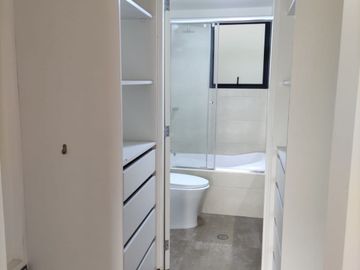 Vendo hermoso departamento en el distrito de  La Molina 210mt2