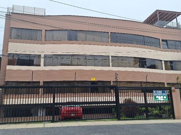 VENTA DPTO. DUPLEX – JR. TOMASAL URB. HUERTOS DE SAN ANTONIO - SURCO