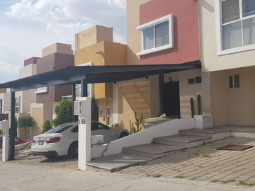Casa En Venta Remate Bancario En Fraccionamiento Lomas Del Ángel Puebla Jp