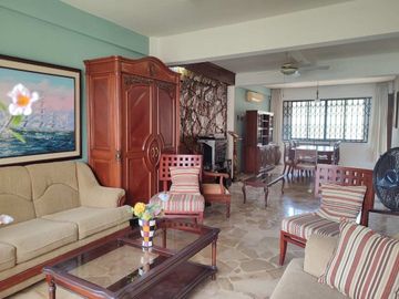 Venta de casa en Centenario Sur.