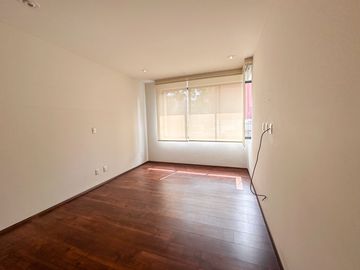 Venta de Casa condominio en la del Valle con roof y terraza privado