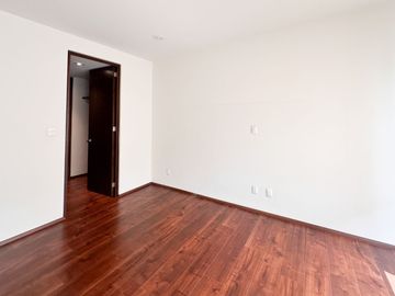 Venta de Casa condominio en la del Valle con roof y terraza privado