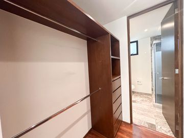 Venta de Casa condominio en la del Valle con roof y terraza privado