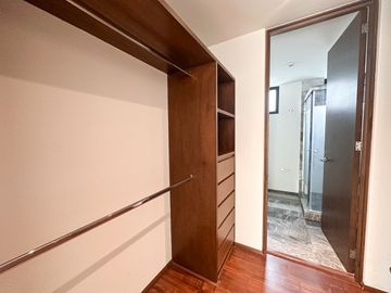 Venta de Casa condominio en la del Valle con roof y terraza privado