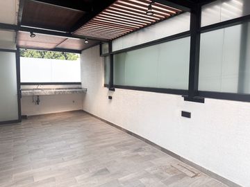 Venta de Casa condominio en la del Valle con roof y terraza privado