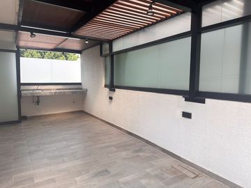 Venta de Casa condominio en la del Valle con roof y terraza privado