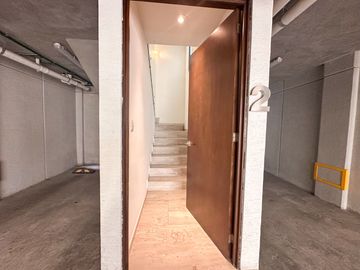 Venta de Casa condominio en la del Valle con roof y terraza privado
