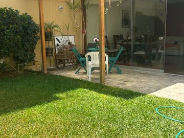 SAN ISIDRO HERMOSA CASA CON JARDIN