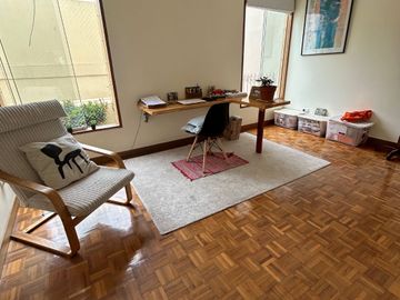 SAN ISIDRO HERMOSA CASA CON JARDIN