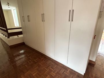 SAN ISIDRO HERMOSA CASA CON JARDIN